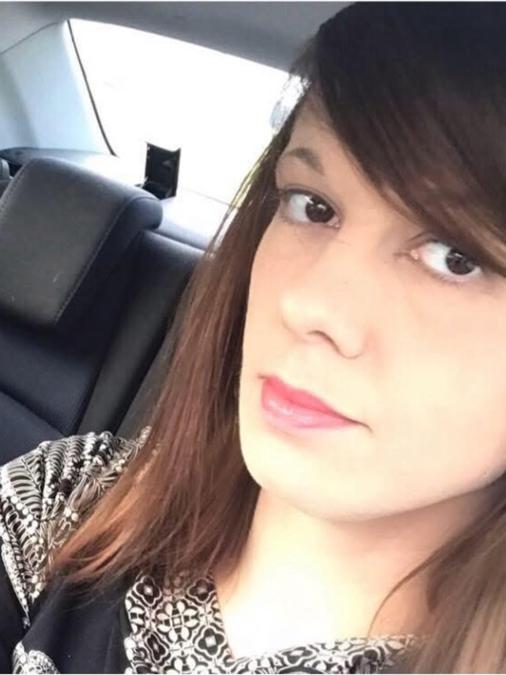 Meet your Posher, Julia
